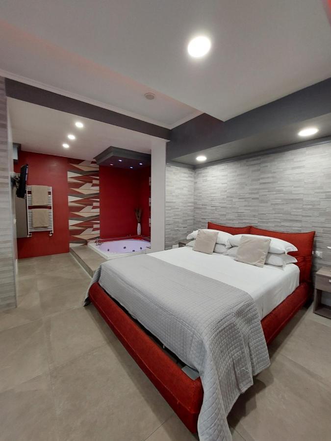 Sweet Home & Wellness Luxury Apartment Nettuno Exterior foto
